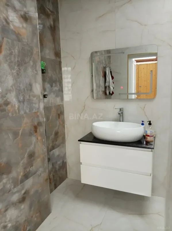 Satılır 6 otaqlı həyət evi 220 m²