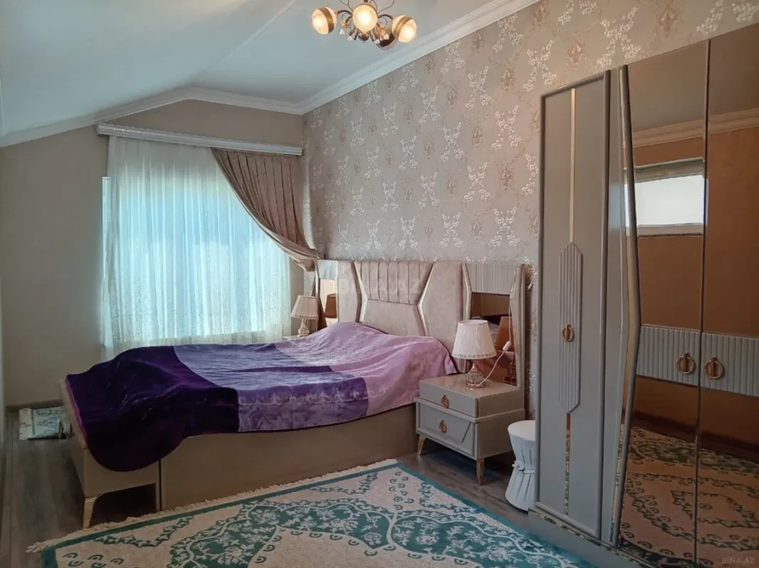 Satılır 6 otaqlı həyət evi 220 m²