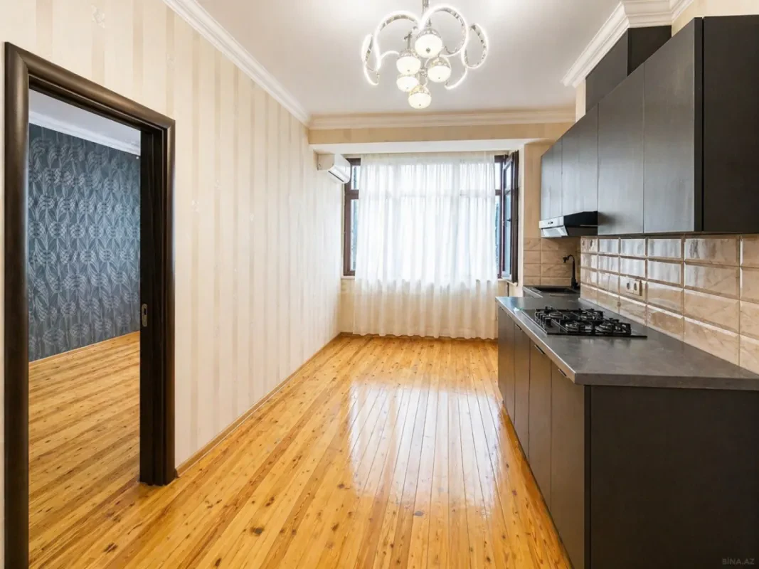 Kirayə verilir 2 otaqlı mənzil 82 m²