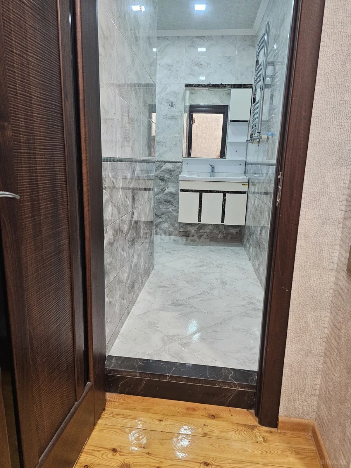 Kirayə verilir 2 otaqlı mənzil 82 m²