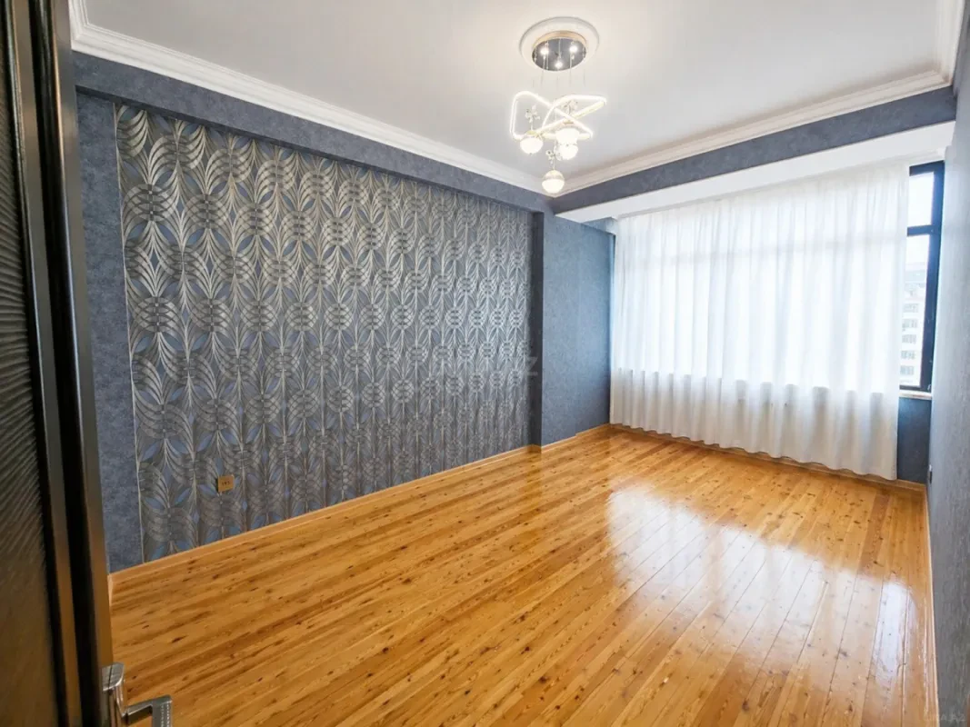 Kirayə verilir 2 otaqlı mənzil 82 m²