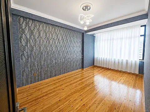 Kirayə verilir 2 otaqlı mənzil 82 m²
