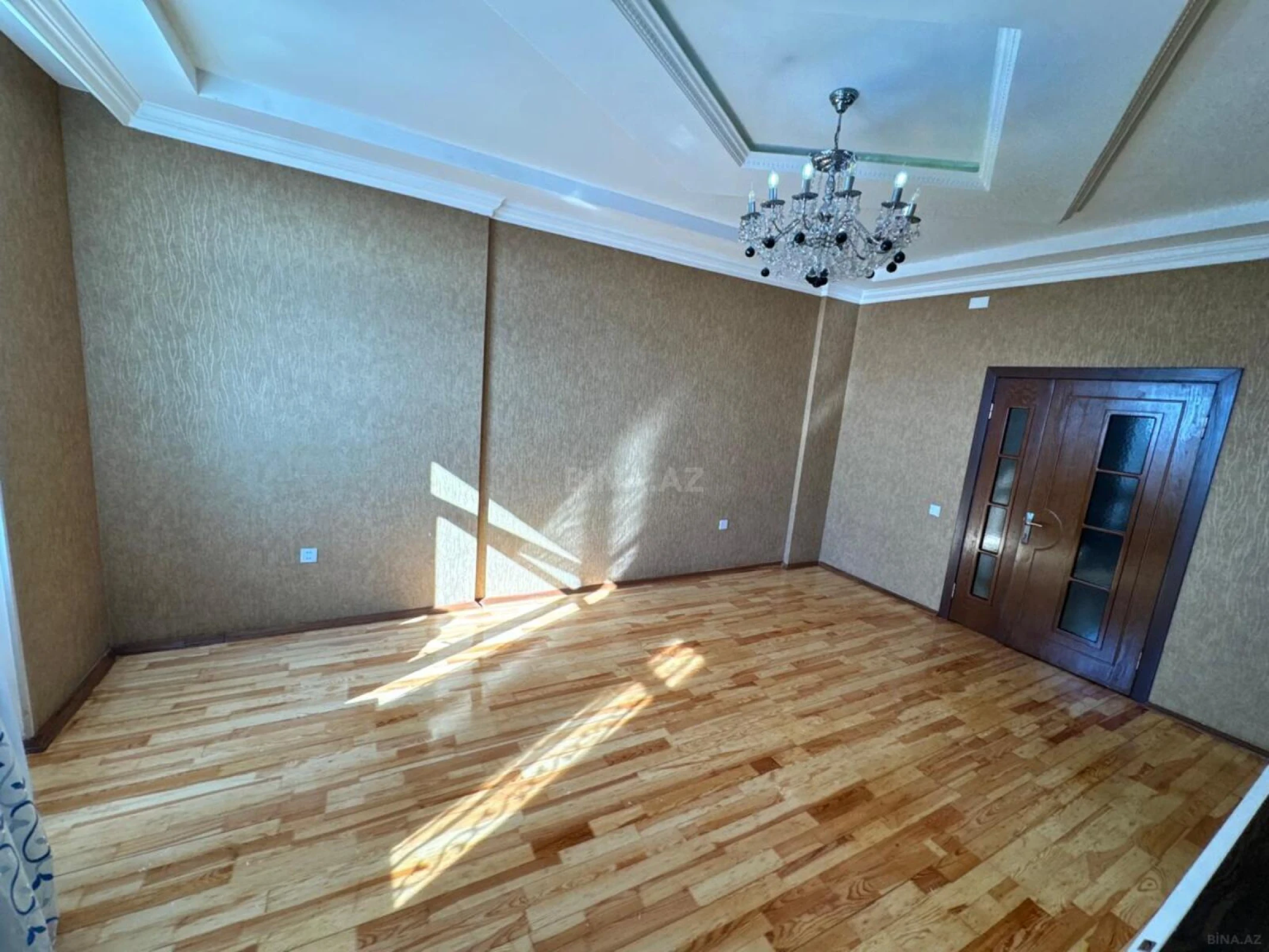 Satılır 3 otaqlı mənzil 105 m²