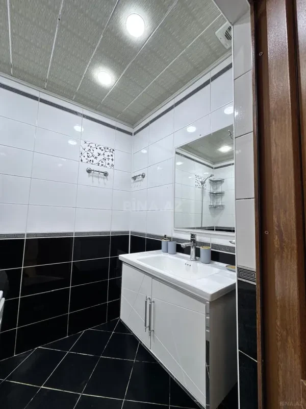 Satılır 3 otaqlı mənzil 105 m²
