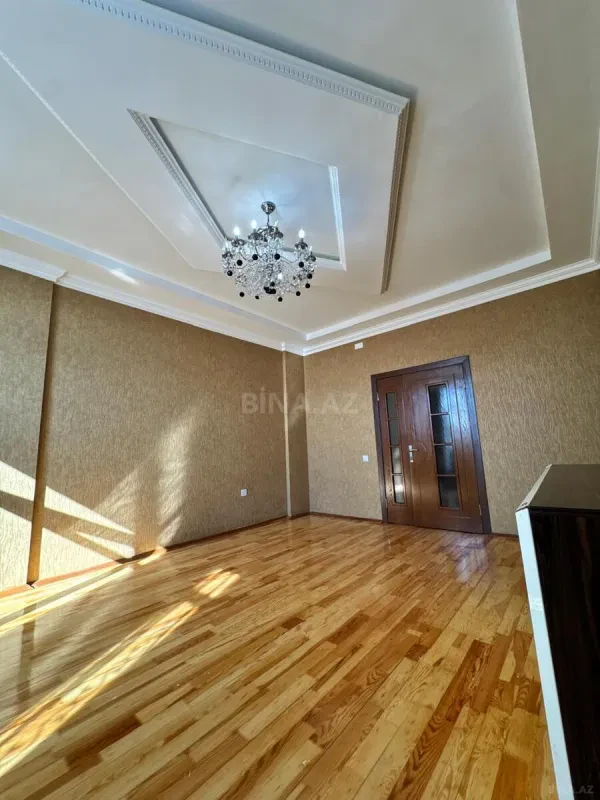 Satılır 3 otaqlı mənzil 105 m²