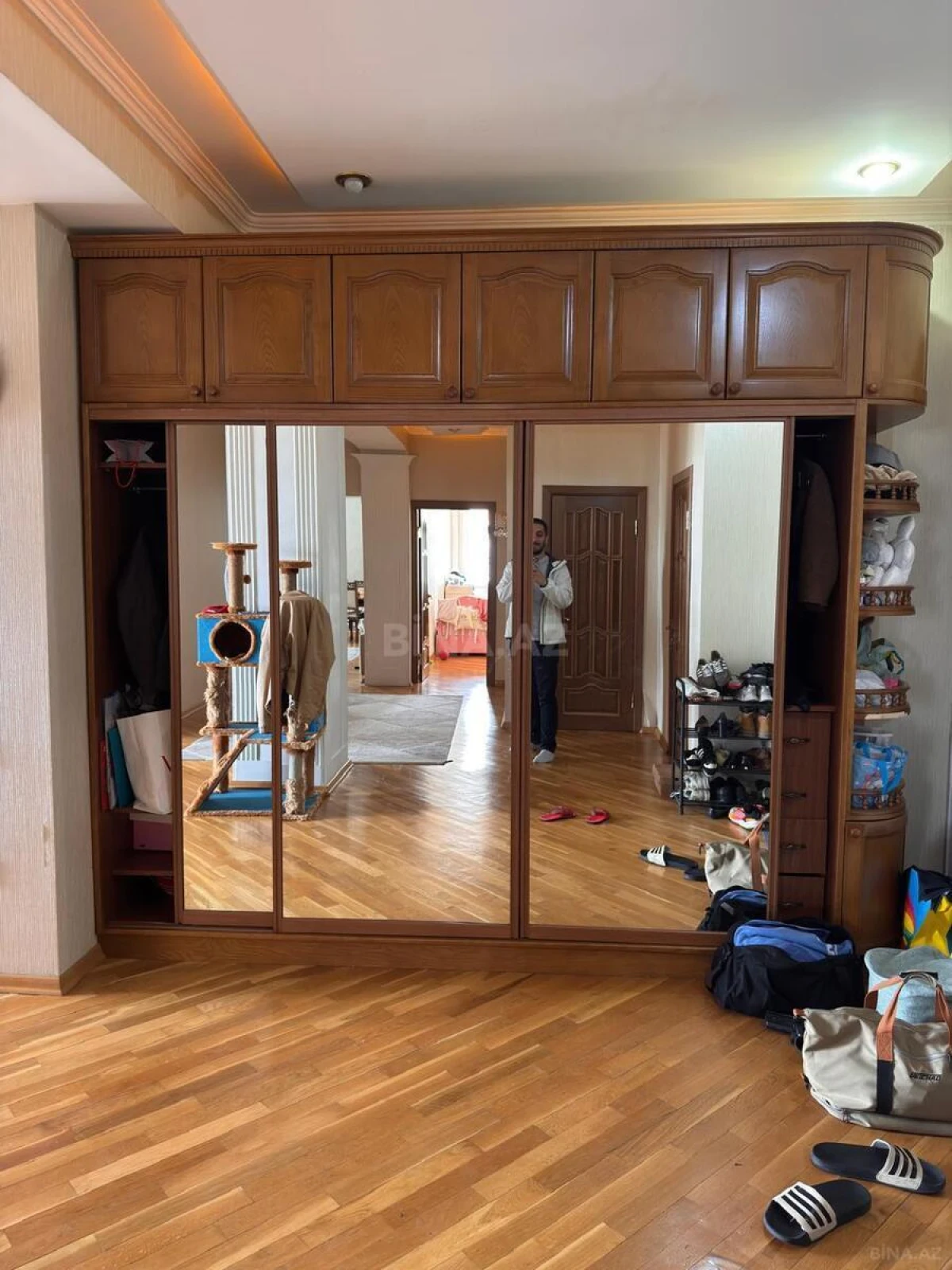 Kirayə verilir 3 otaqlı mənzil 130 m²
