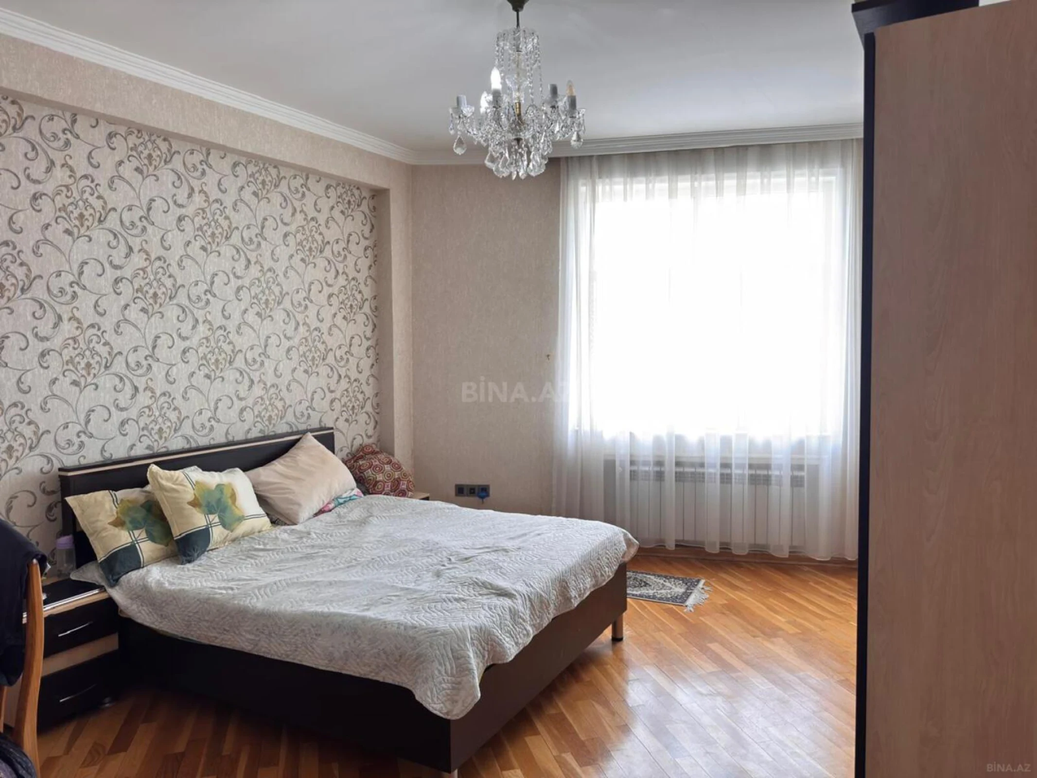 Kirayə verilir 3 otaqlı mənzil 130 m²