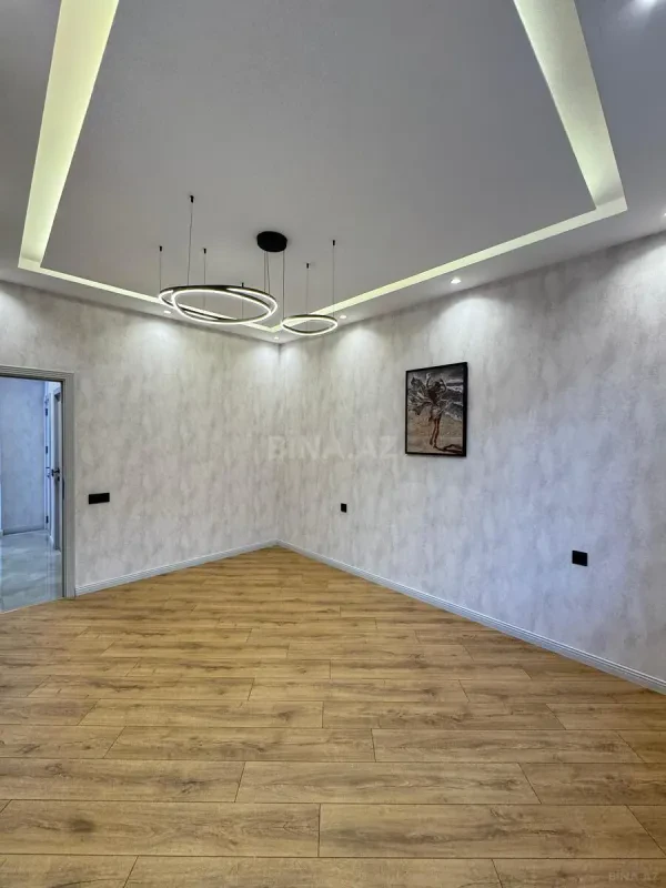 Satılır 2 otaqlı mənzil 82 m²