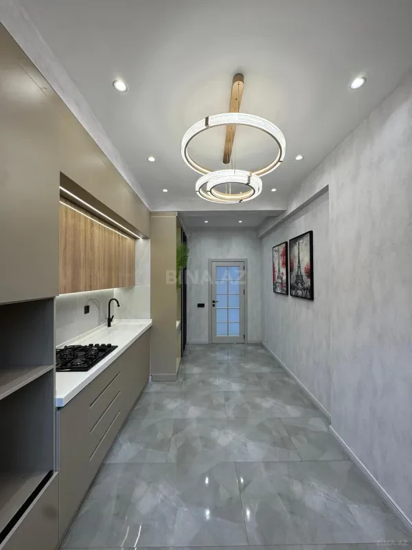 Satılır 2 otaqlı mənzil 82 m²