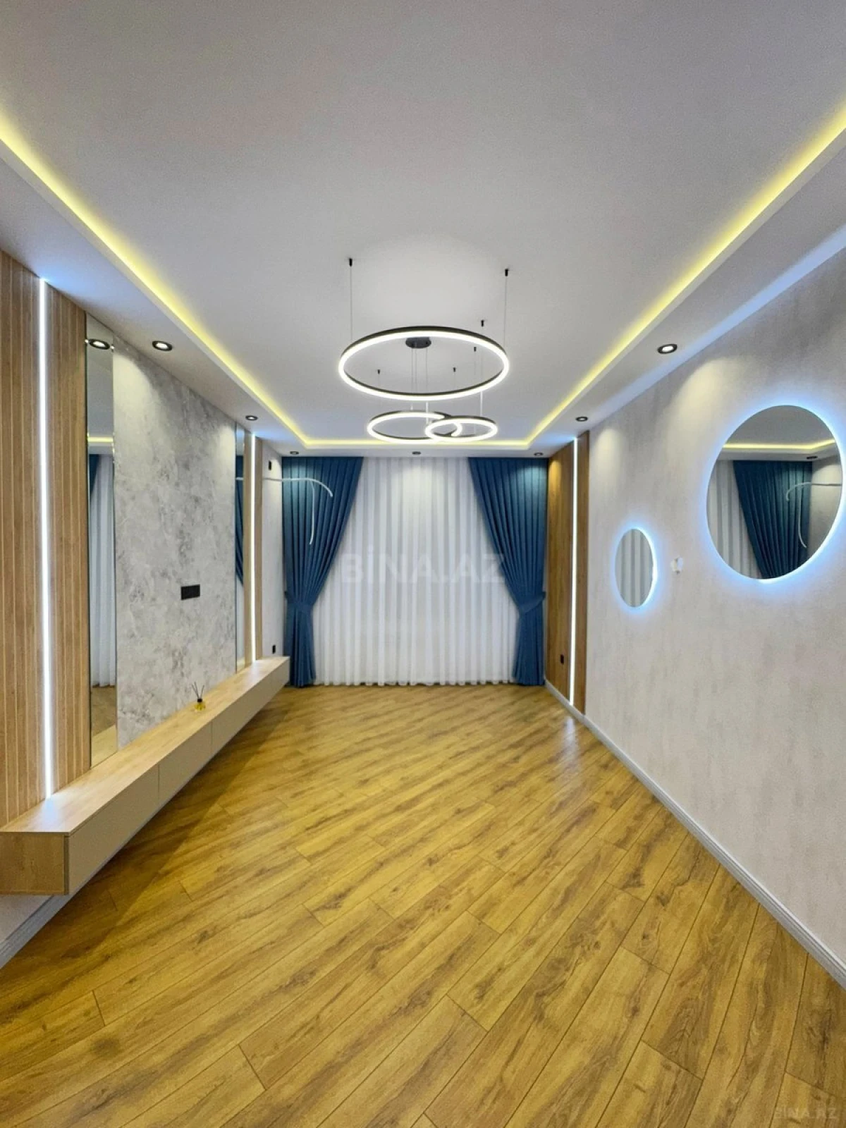 Satılır 2 otaqlı mənzil 82 m²