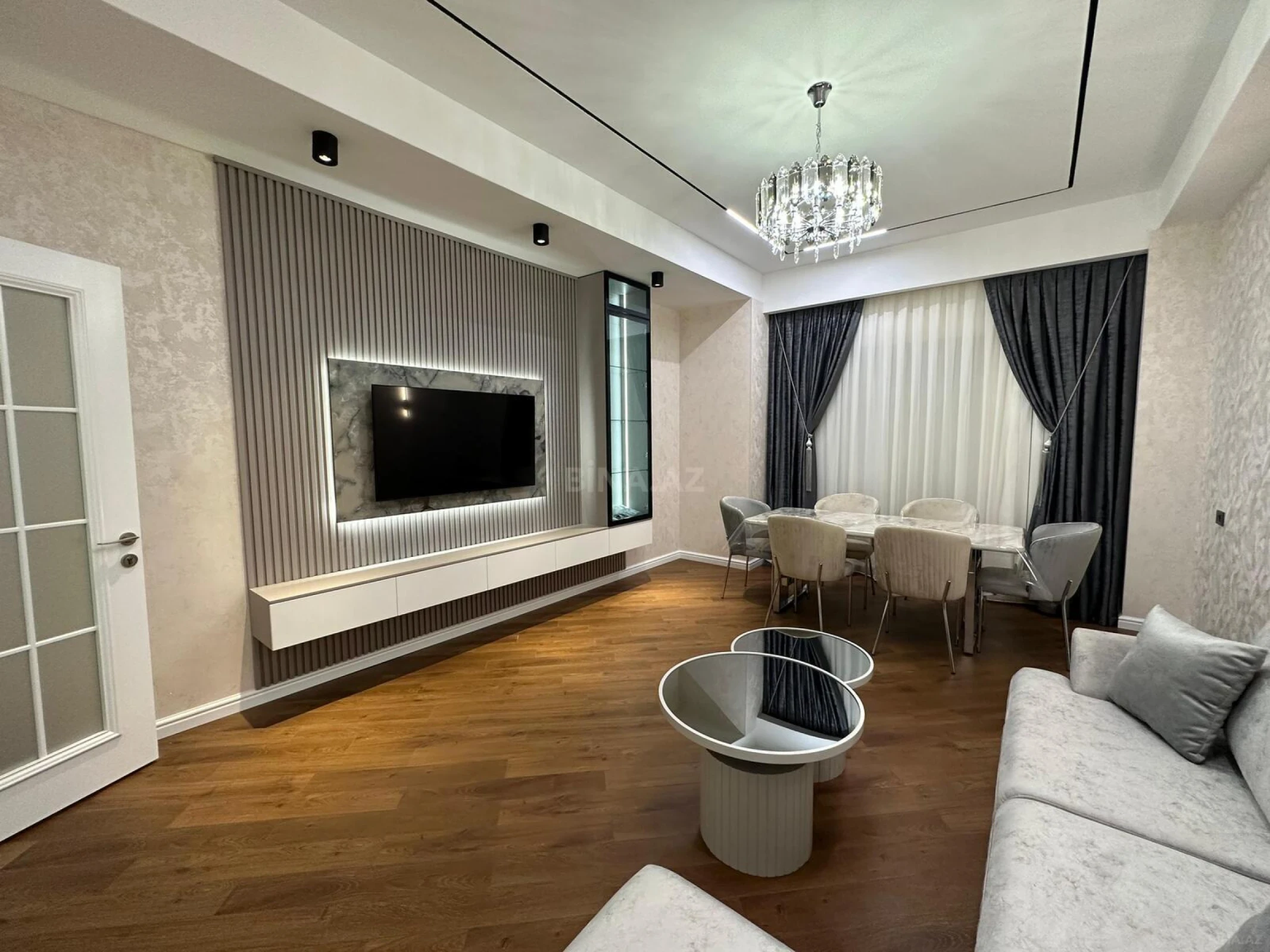 Kirayə verilir 3 otaqlı mənzil 142 m²