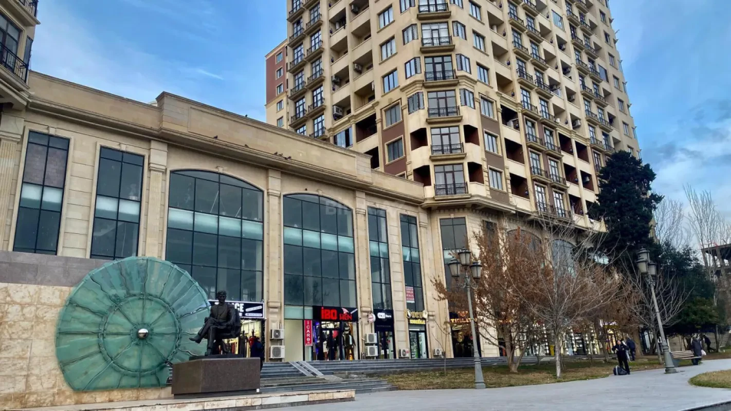 Satılır 2 otaqlı mənzil 60 m²