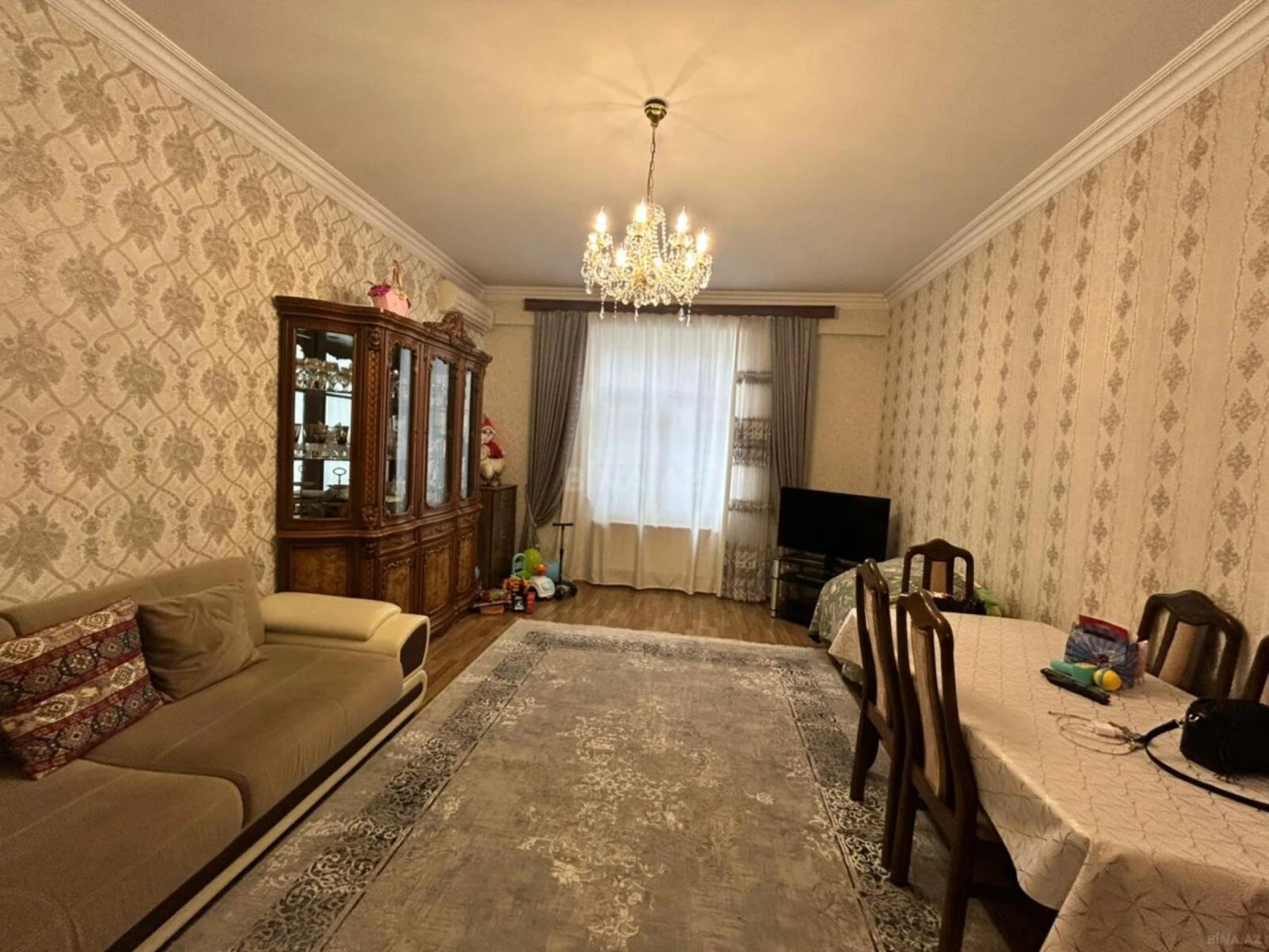 Satılır 2 otaqlı mənzil 95 m²