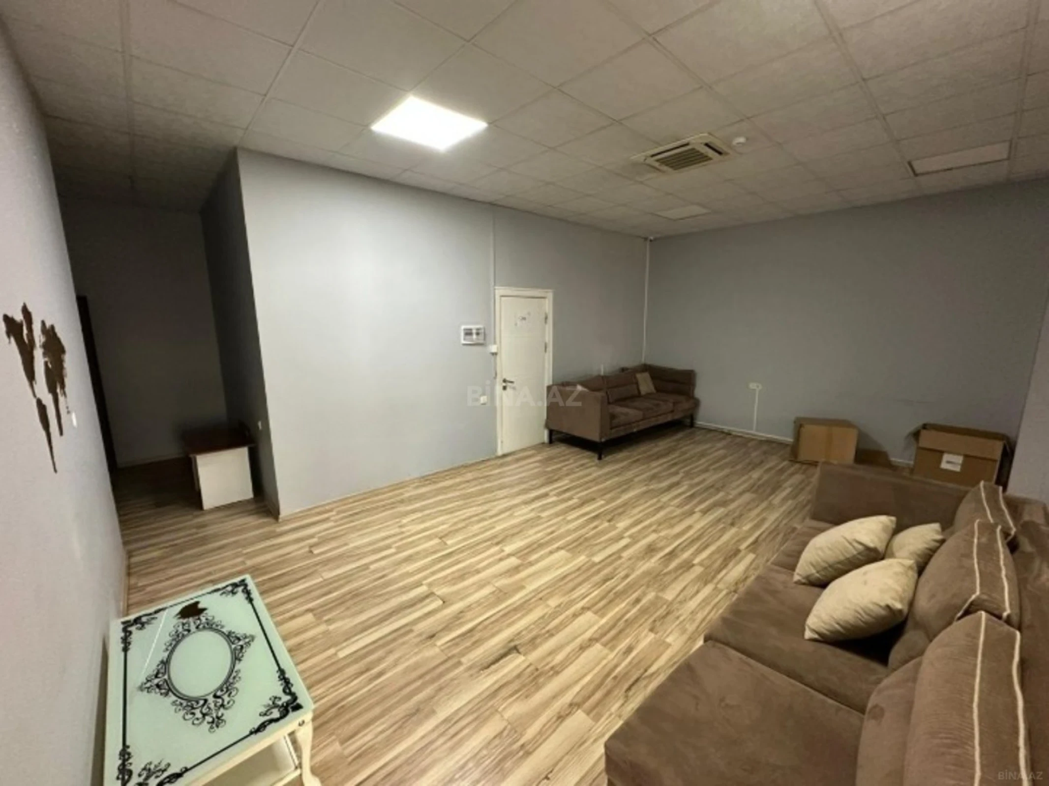 Kirayə verilir 4 otaqlı ofis 200 m²