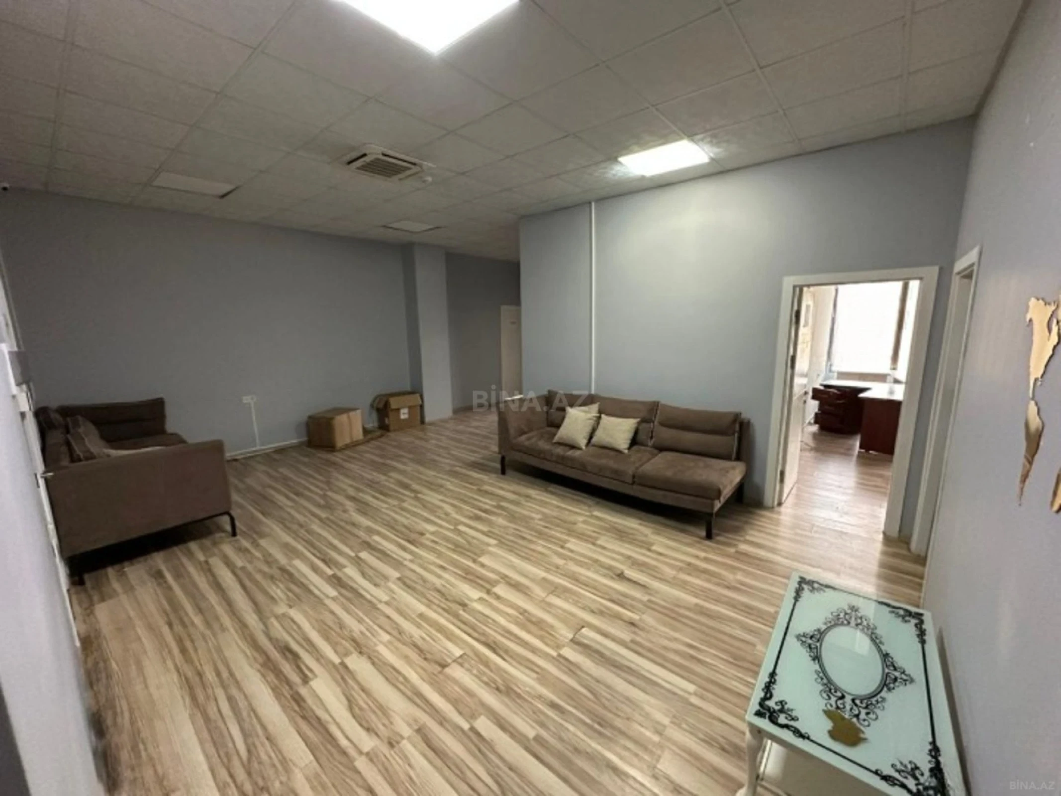 Kirayə verilir 4 otaqlı ofis 200 m²