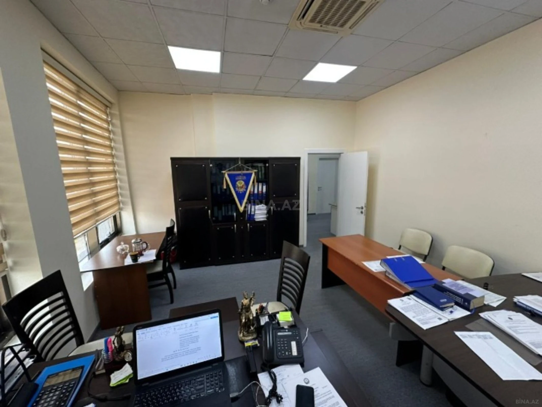 Kirayə verilir 4 otaqlı ofis 200 m²