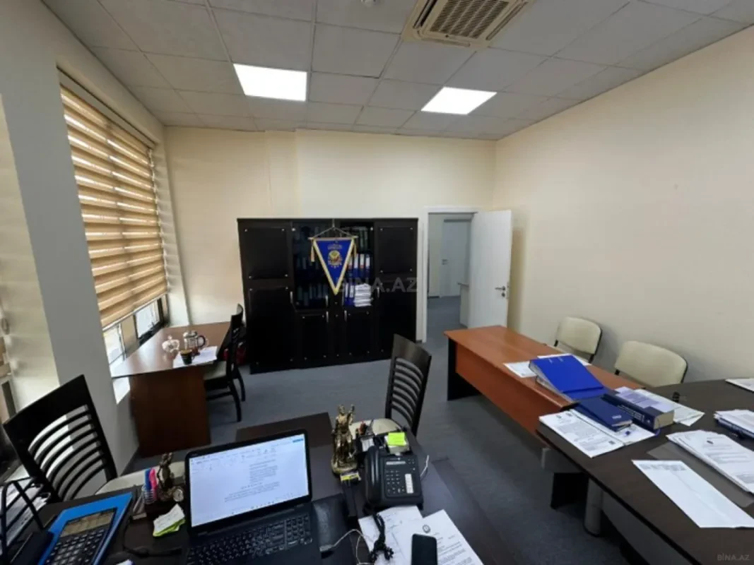 Kirayə verilir 4 otaqlı ofis 200 m²