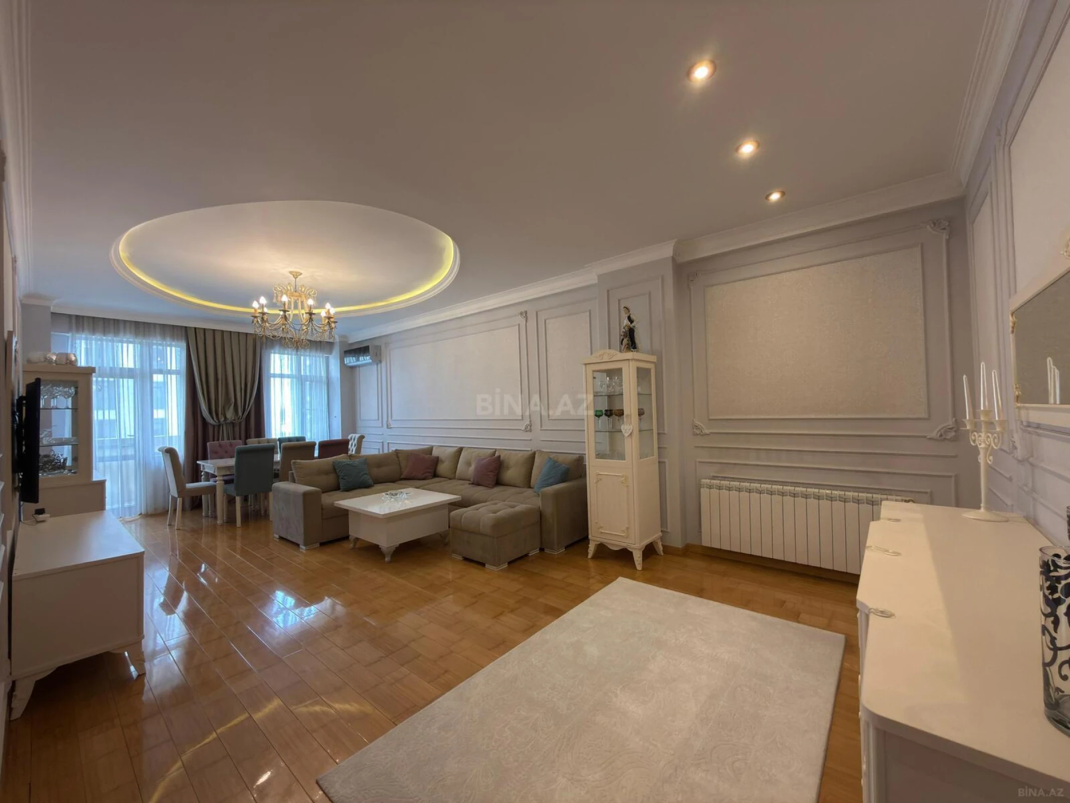 Satılır 3 otaqlı mənzil 175 m²