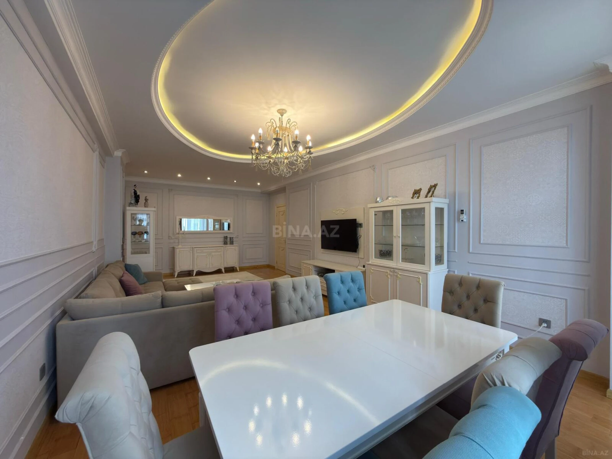 Satılır 3 otaqlı mənzil 175 m²