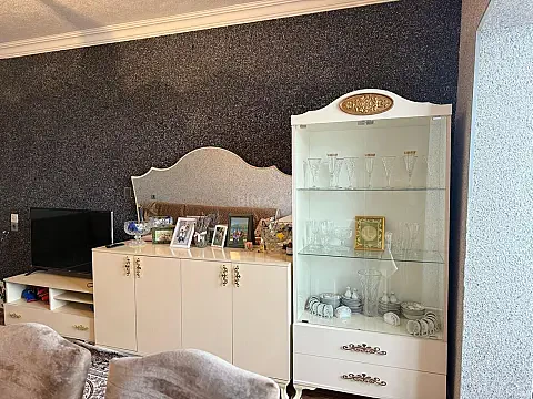 Satılır 2 otaqlı mənzil 60 m²