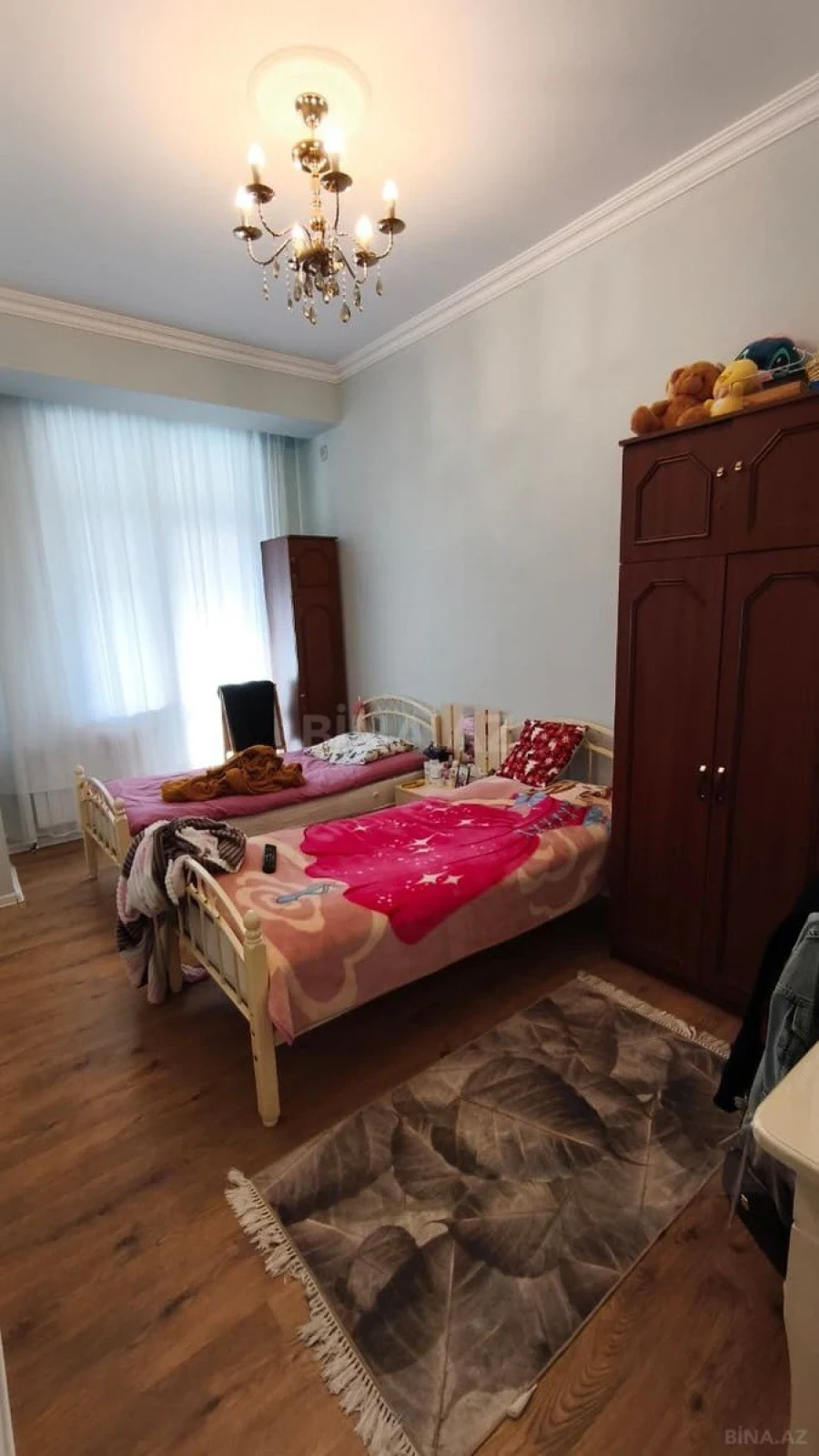 Satılır 4 otaqlı mənzil 130 m²