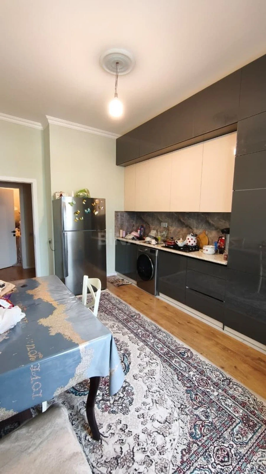 Satılır 4 otaqlı mənzil 130 m²