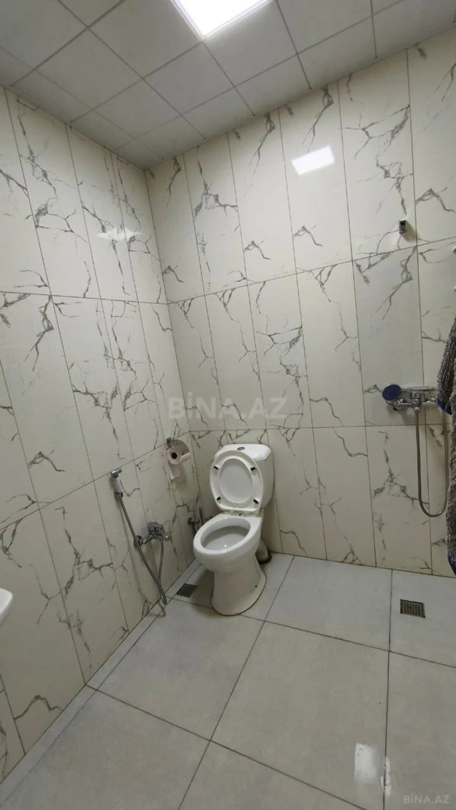 Satılır 4 otaqlı mənzil 130 m²