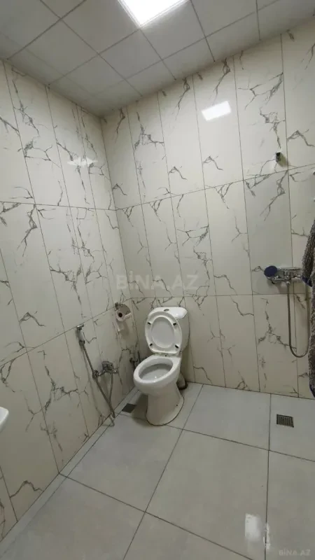 Satılır 4 otaqlı mənzil 130 m²