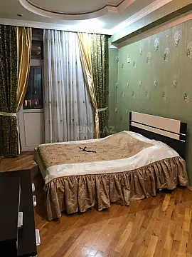 Kirayə verilir 3 otaqlı mənzil 113 m²