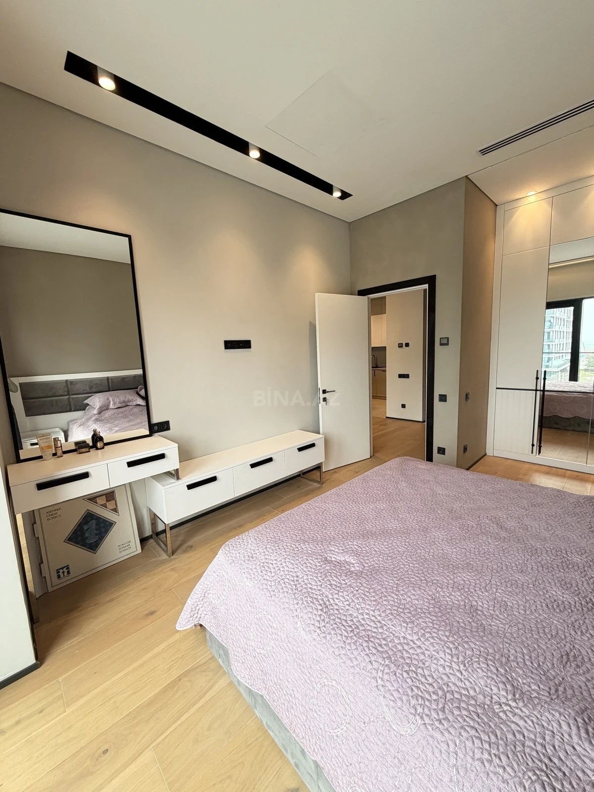 Satılır 2 otaqlı mənzil 73.6 m²