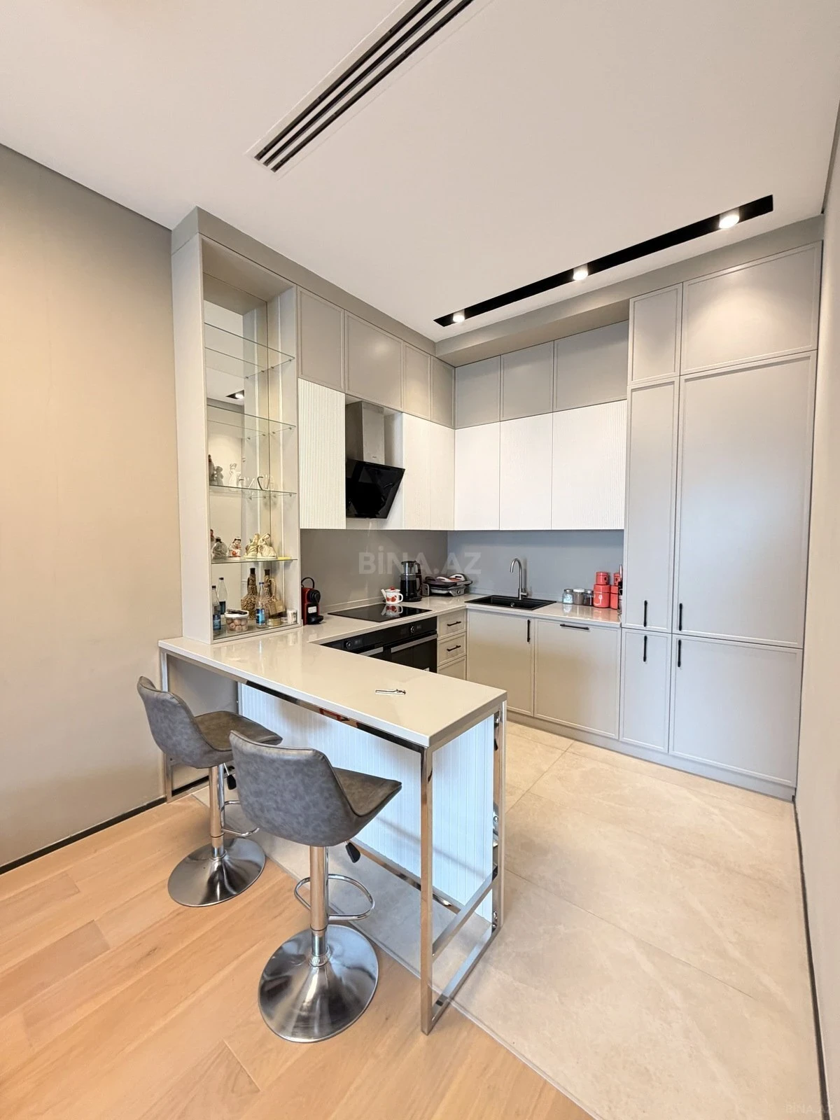 Satılır 2 otaqlı mənzil 73.6 m²