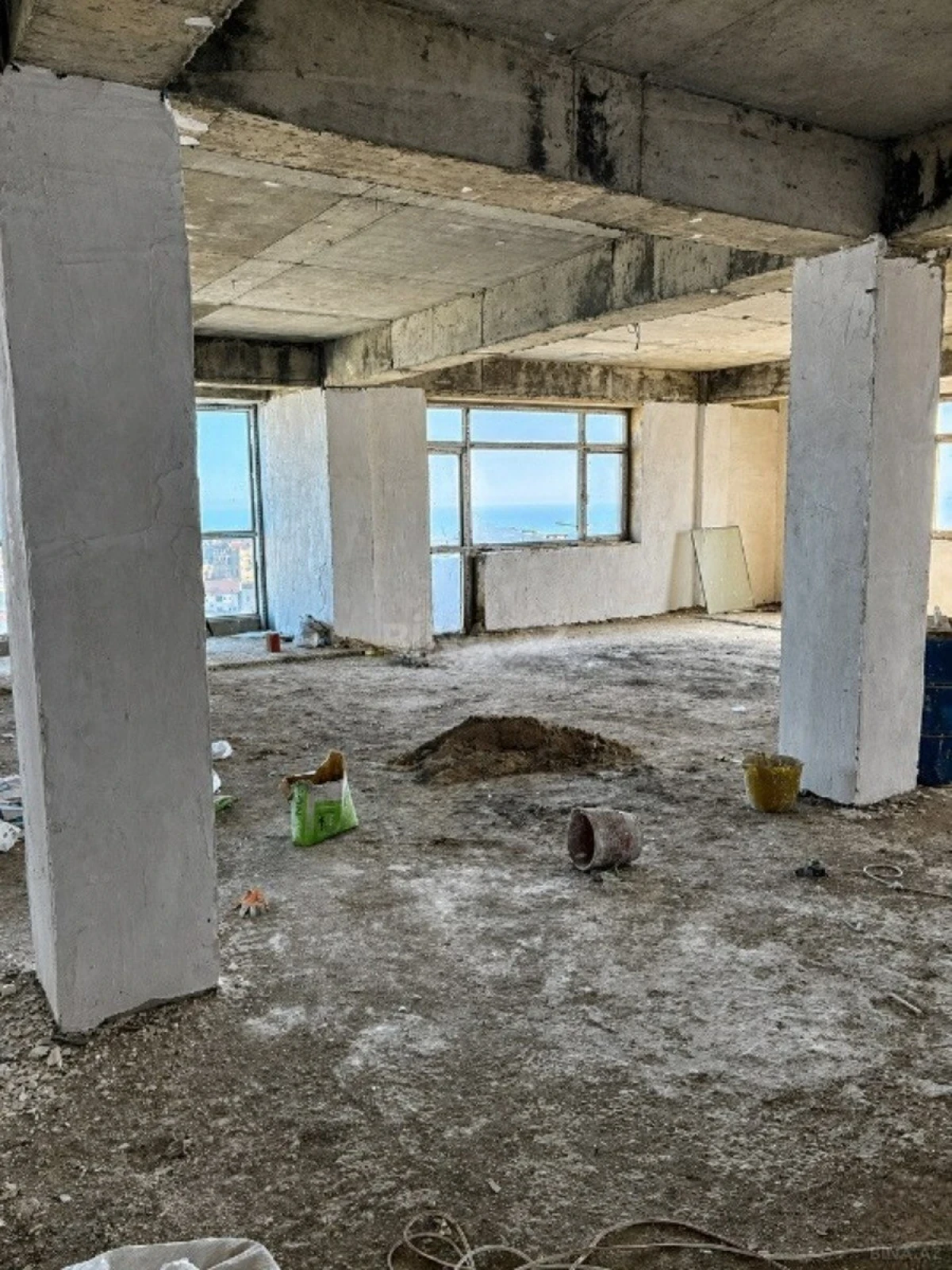 Satılır 3 otaqlı mənzil 160 m²