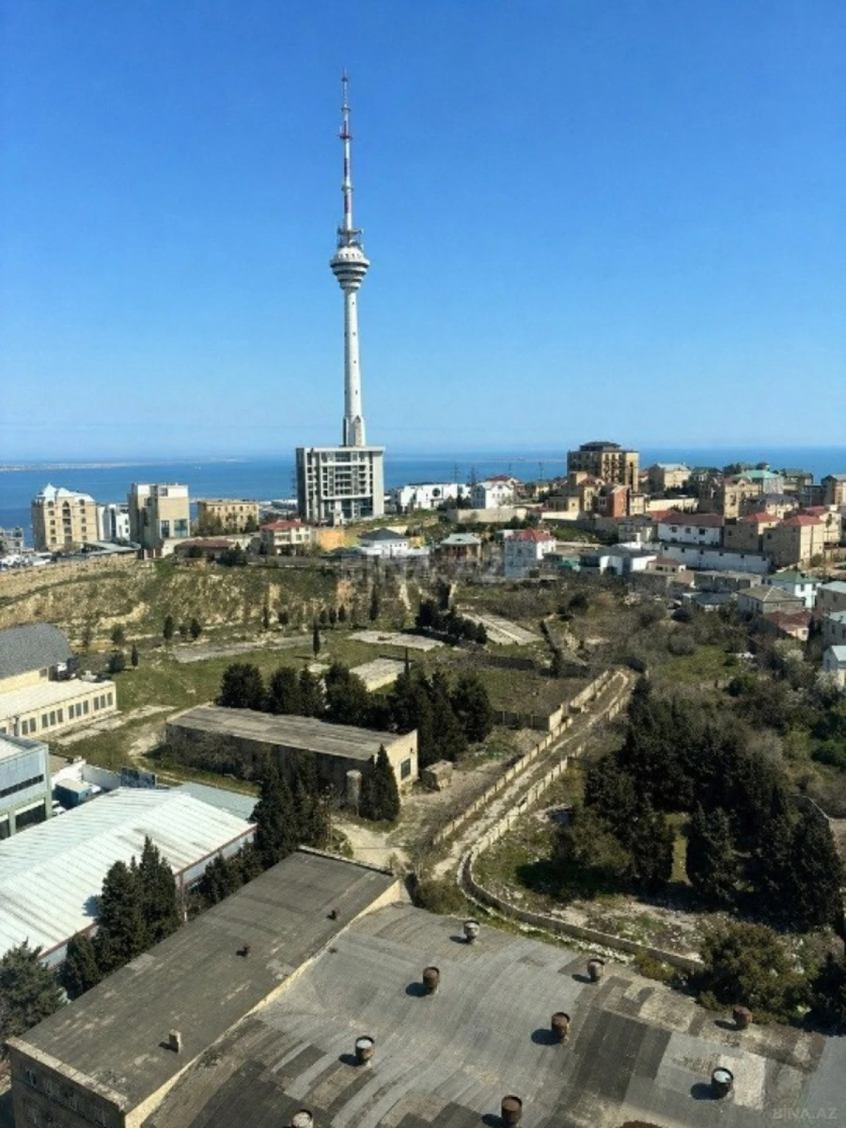 Satılır 3 otaqlı mənzil 160 m²