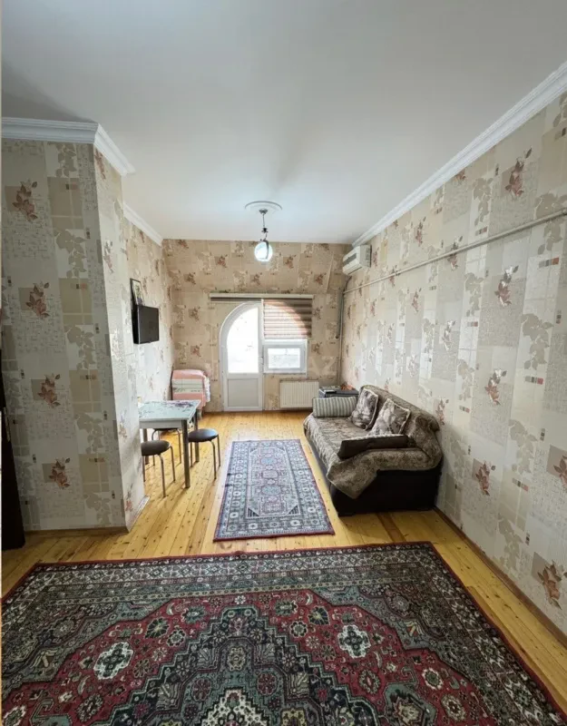 Satılır 3 otaqlı mənzil 118 m²