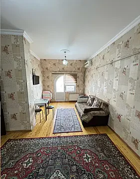 Satılır 3 otaqlı mənzil 118 m²