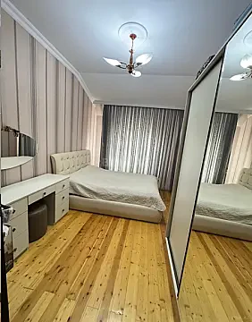 Satılır 3 otaqlı mənzil 118 m²
