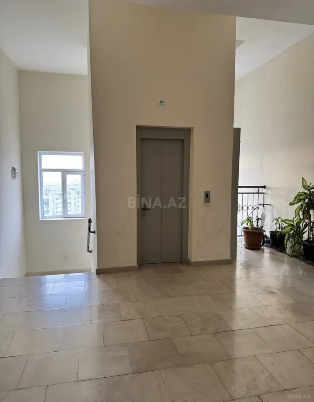 Satılır 3 otaqlı mənzil 118 m²