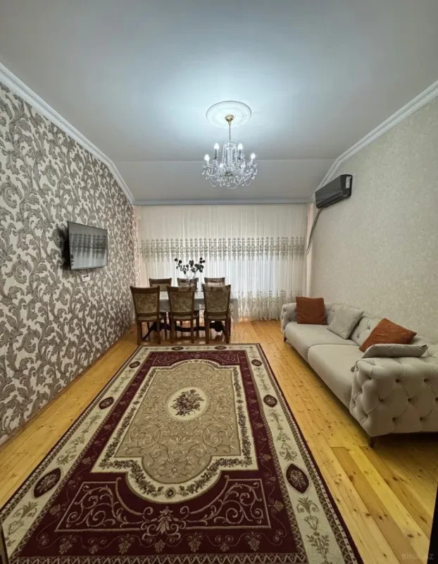 Satılır 3 otaqlı mənzil 118 m²