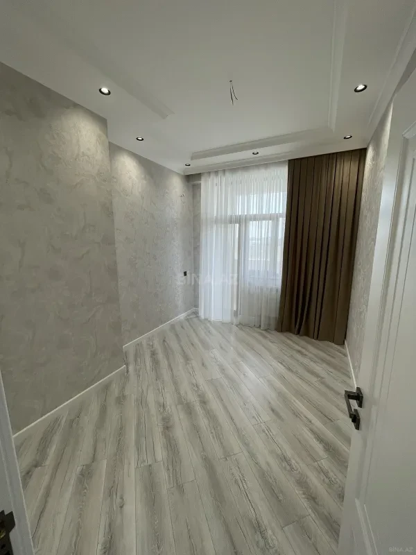 Satılır 3 otaqlı mənzil 98 m²