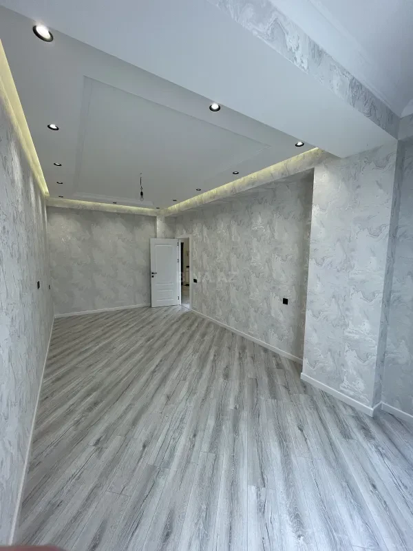 Satılır 3 otaqlı mənzil 98 m²