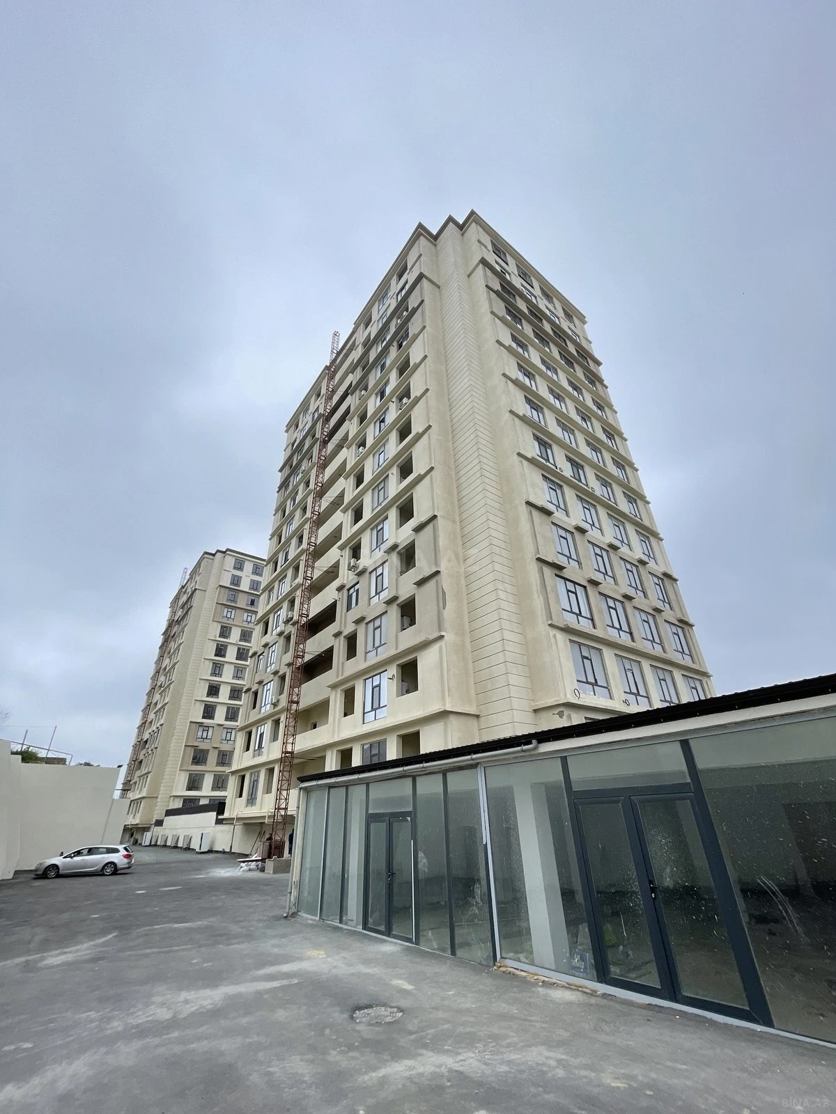 Satılır 3 otaqlı mənzil 98 m²
