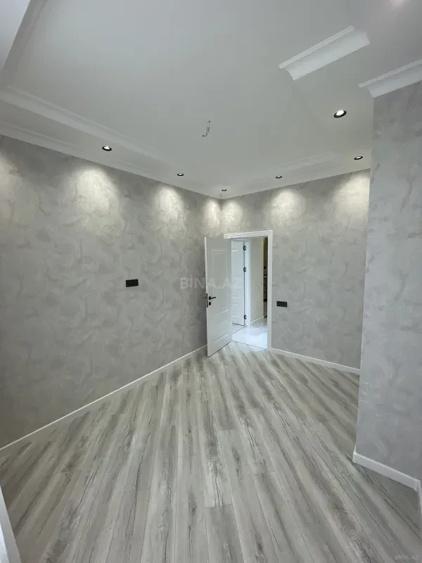 Satılır 3 otaqlı mənzil 98 m²