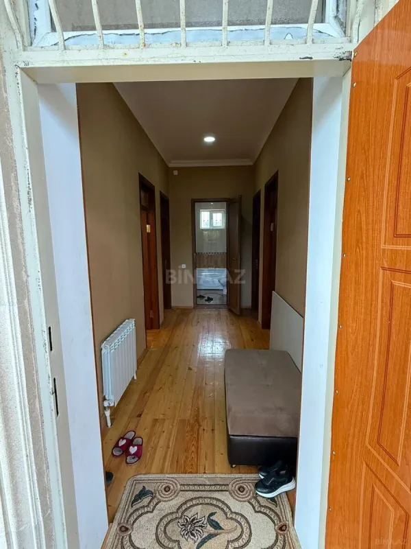 Satılır 5 otaqlı həyət evi 198 m²