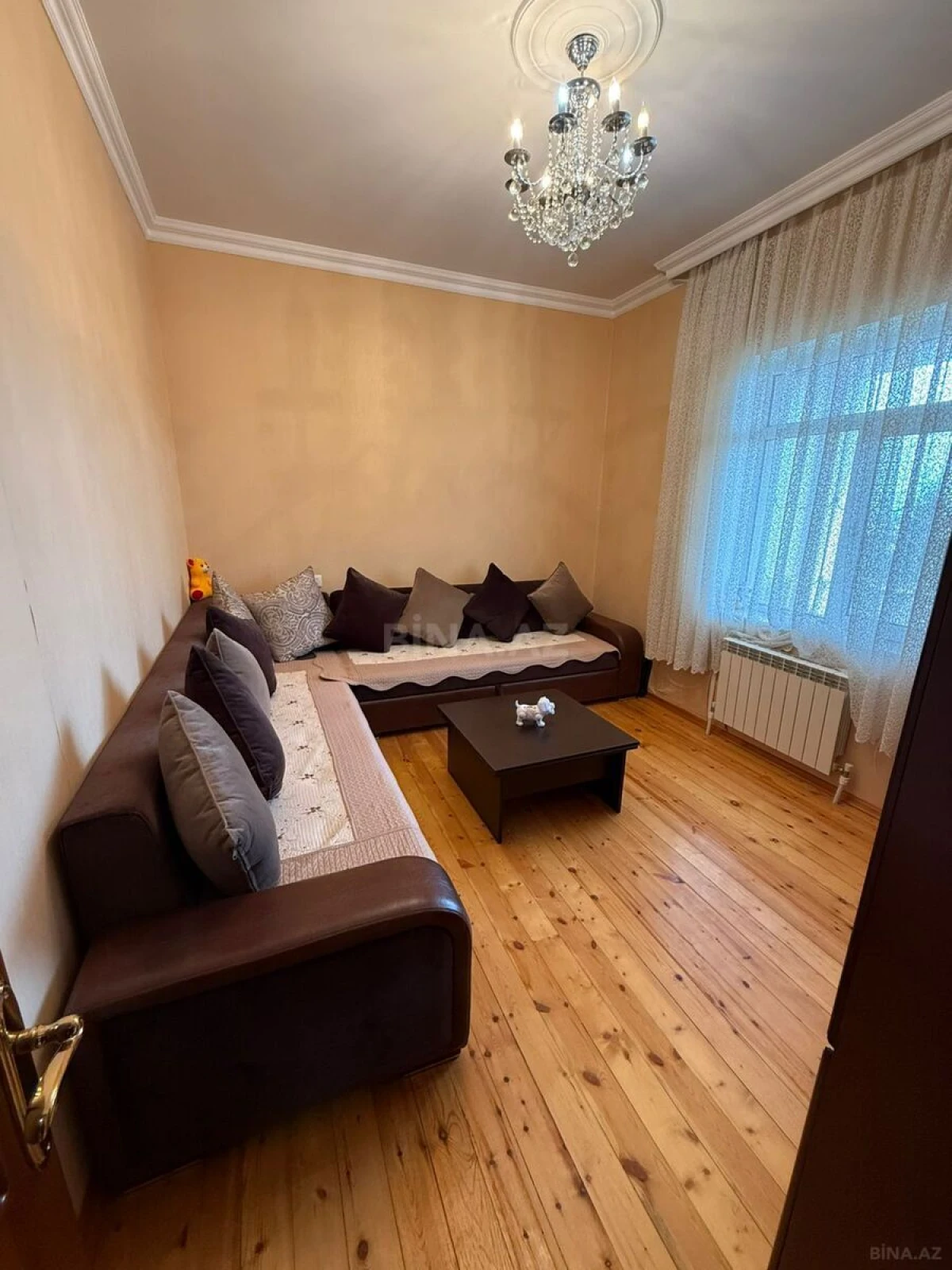 Satılır 5 otaqlı həyət evi 198 m²