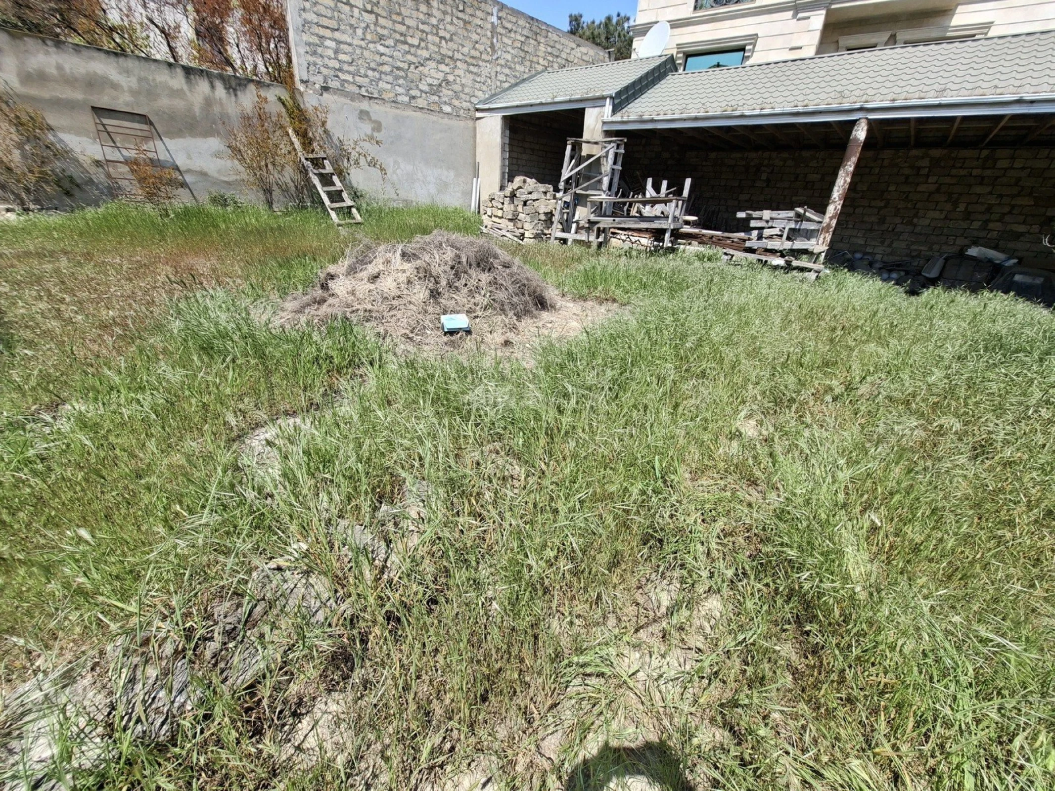 Satılır torpaq sahəsi 1.5 m²