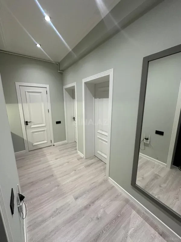 Kirayə verilir 2 otaqlı mənzil 70 m²