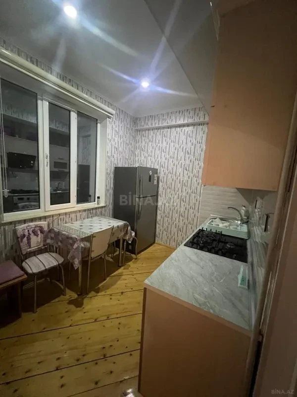 Kirayə verilir 2 otaqlı mənzil 67 m²