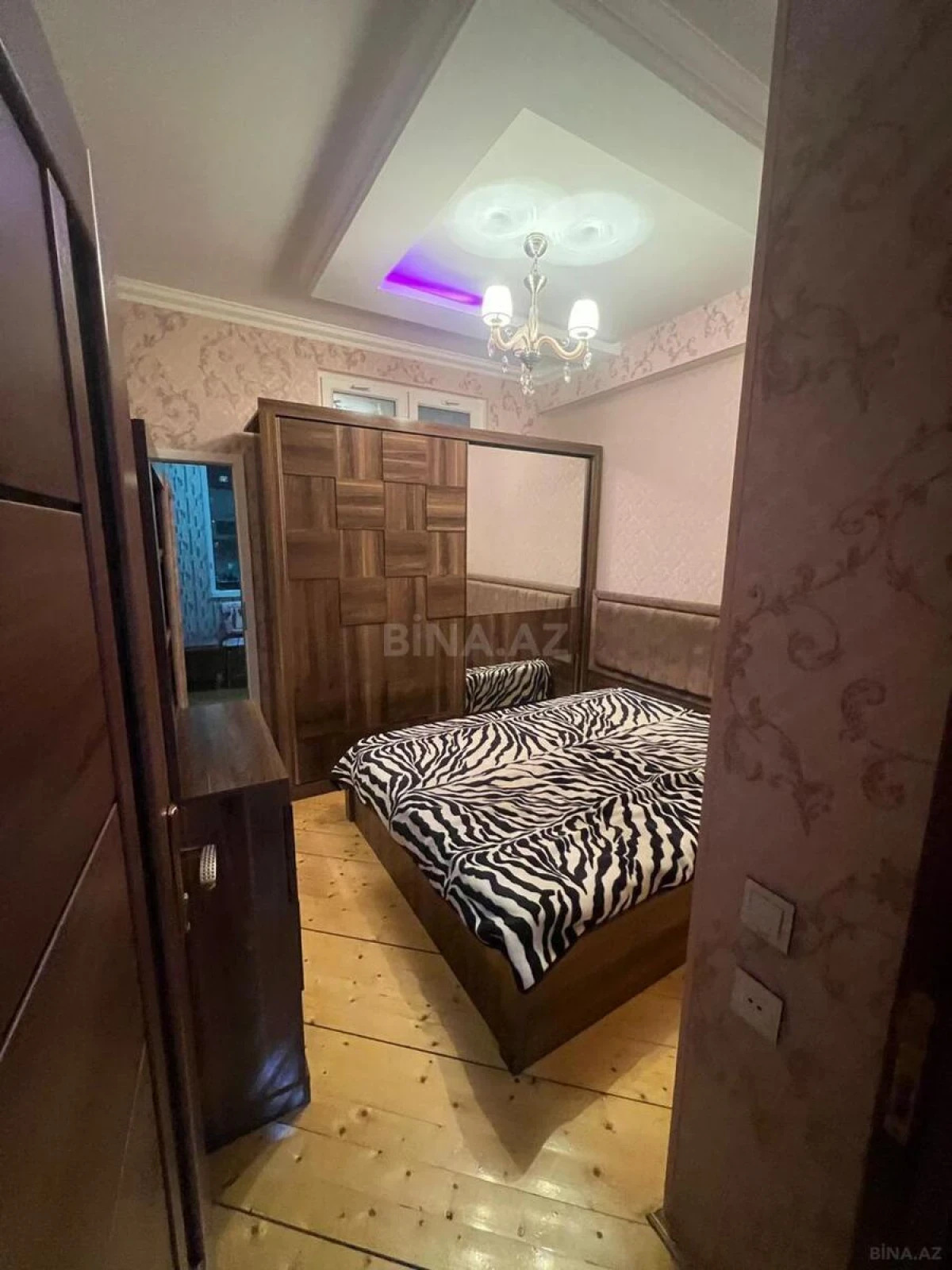 Kirayə verilir 2 otaqlı mənzil 67 m²