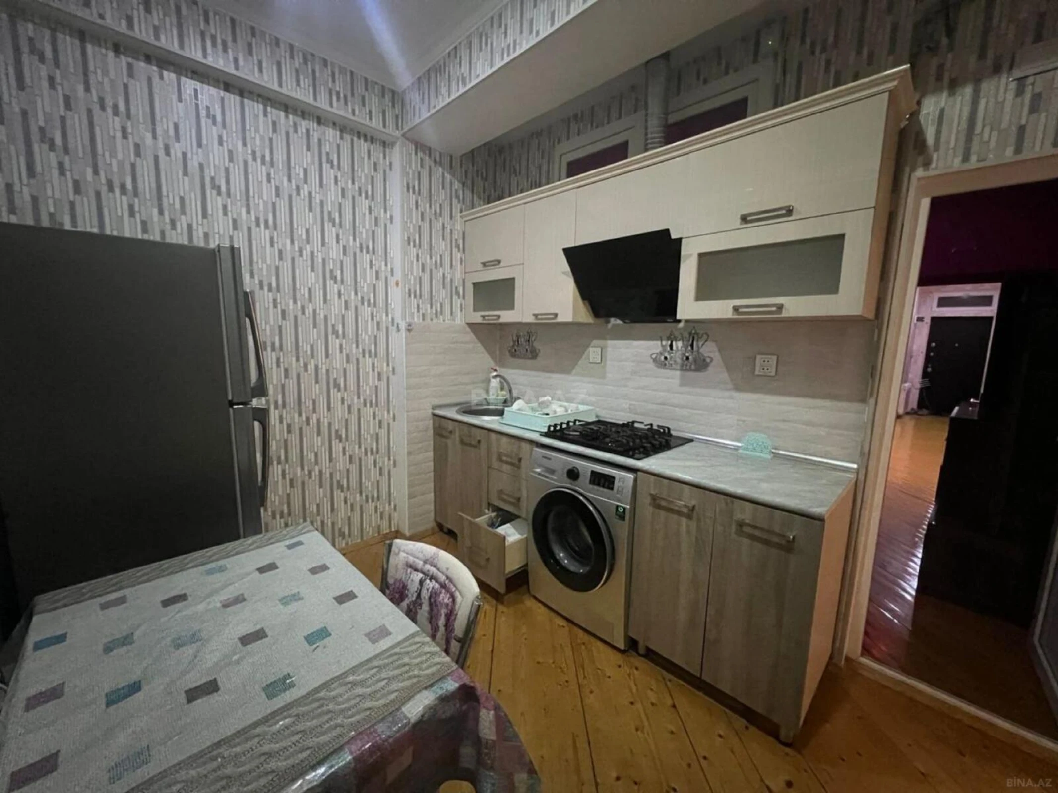 Kirayə verilir 2 otaqlı mənzil 67 m²
