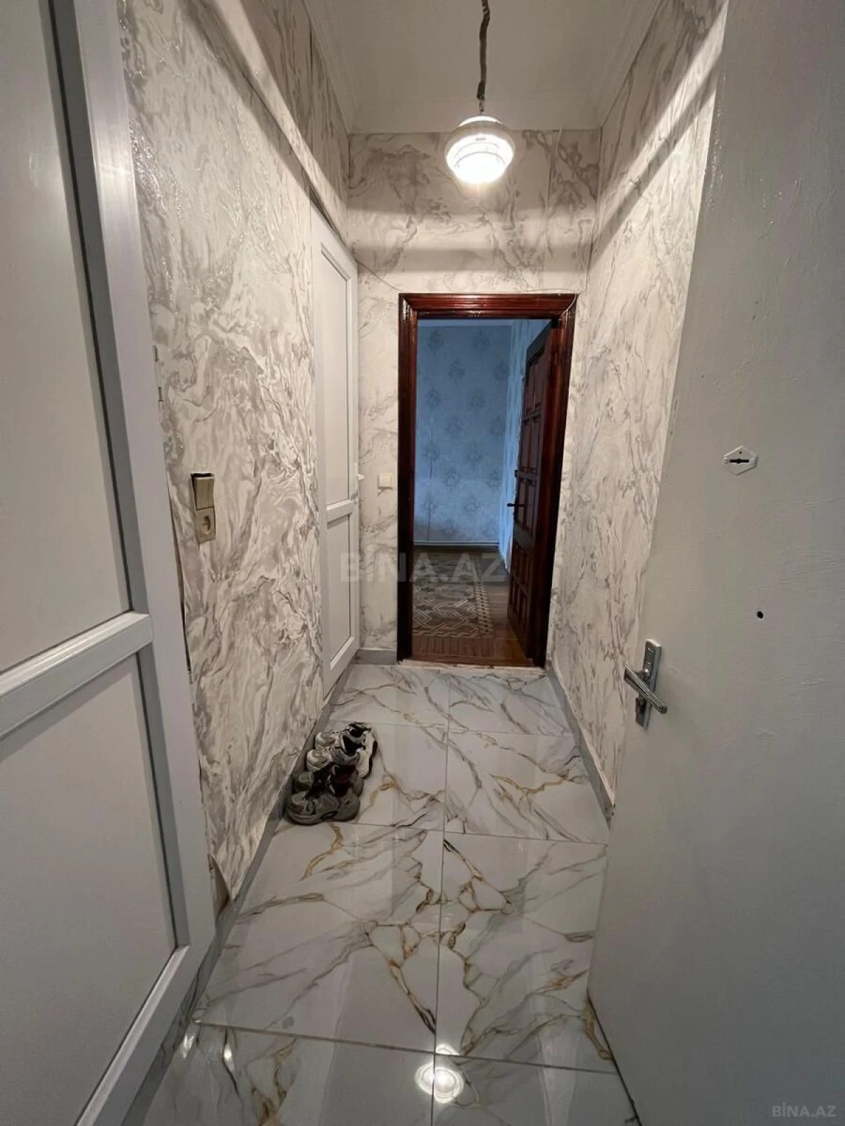 Kirayə verilir 2 otaqlı mənzil 70 m²